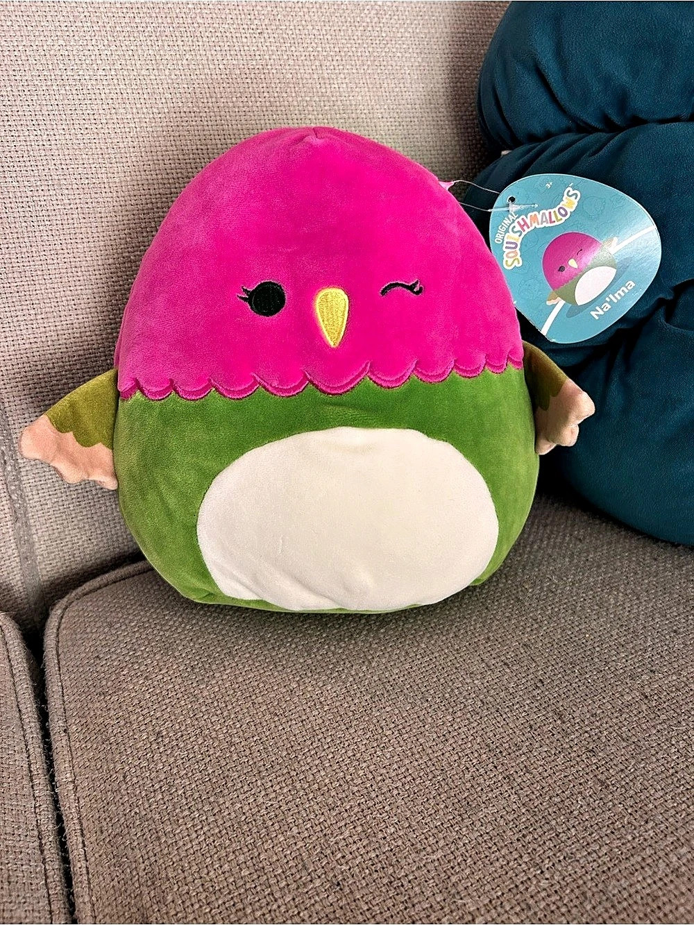 NWT RARE Squishmallows Na'lma Hummingbird Plush Toy Animal Pink & Green